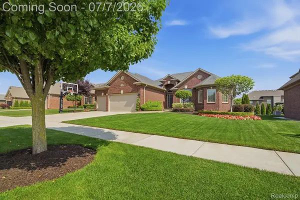 18389 Silent Drive, Macomb, MI 48042