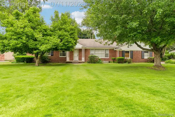 6105 Gilbert Lake Road, BloomfieldHills, MI 48301
