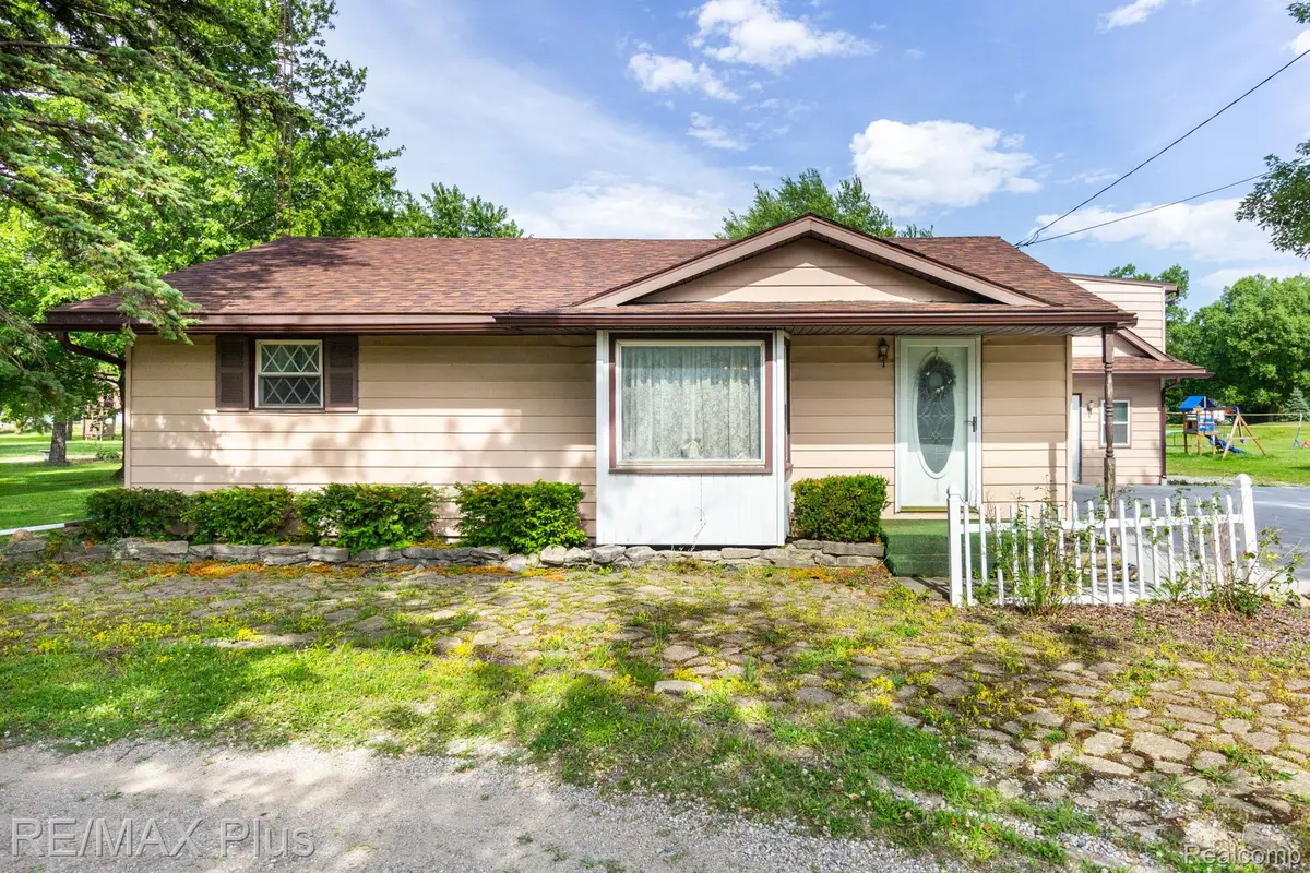 3350 N Belsay Road E, Flint, MI 48506 - #1