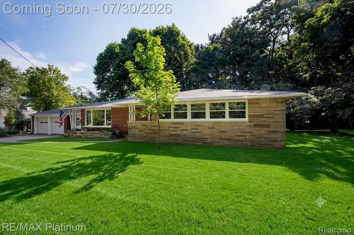 640 N Adelaide Street, Fenton, MI 48430 - #1