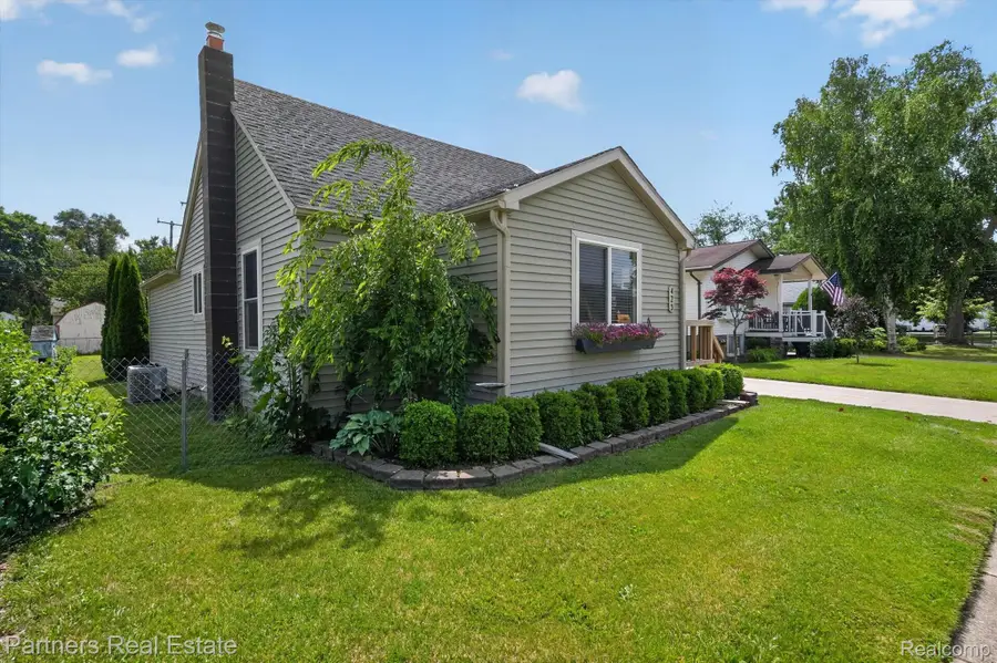 425 S 7th Street, Brighton, MI 48116 - #2