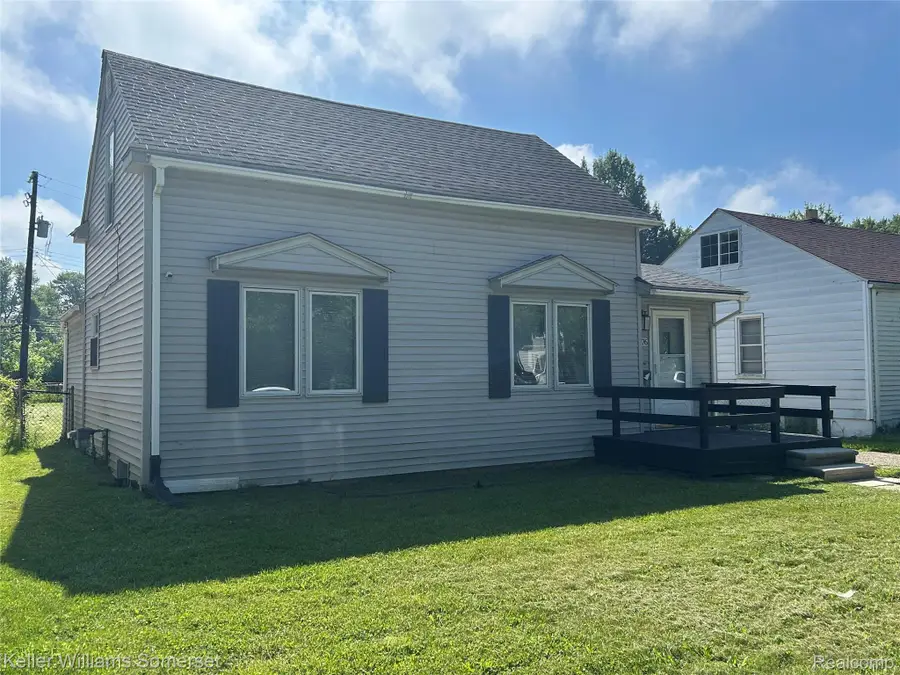 23076 Melrose Avenue, Eastpointe, MI 48021 - #2