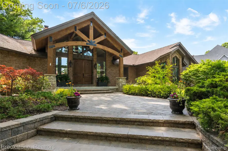 7215 Deer Lake Court, Clarkston, MI 48346 - #2