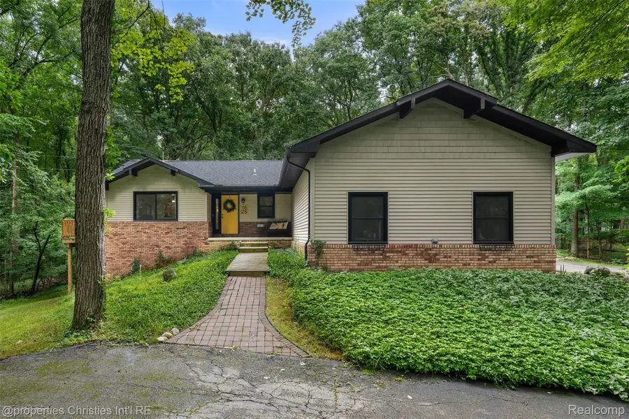 1625 Perry Lake Road, Ortonville, MI 48462 - #3