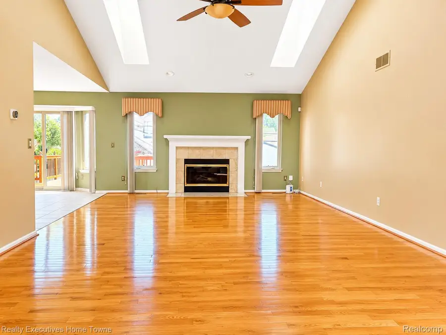 20791 Outer Drive, Dearborn, MI 48124 - #3