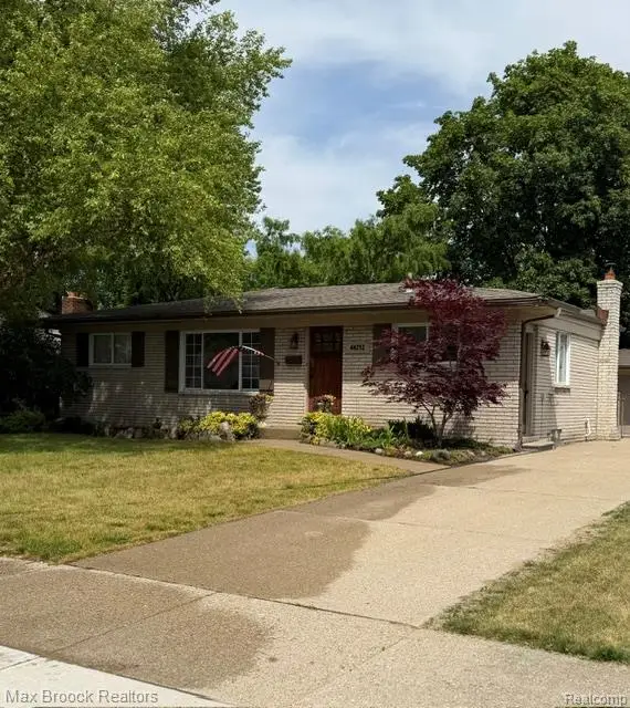 44252 Felstone Drive, Sterling Heights, MI 48313 - #2