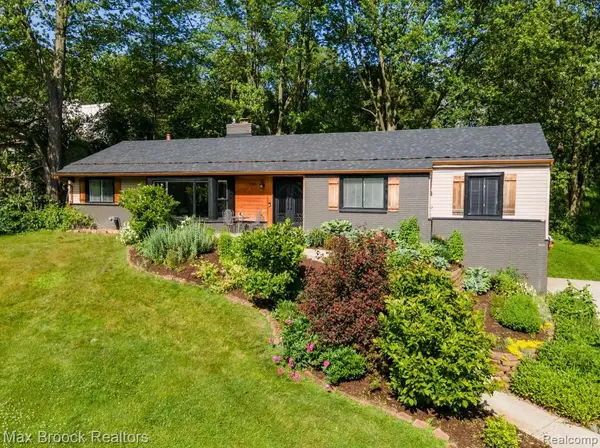 2905 Lahser Road, BloomfieldHills, MI 48304