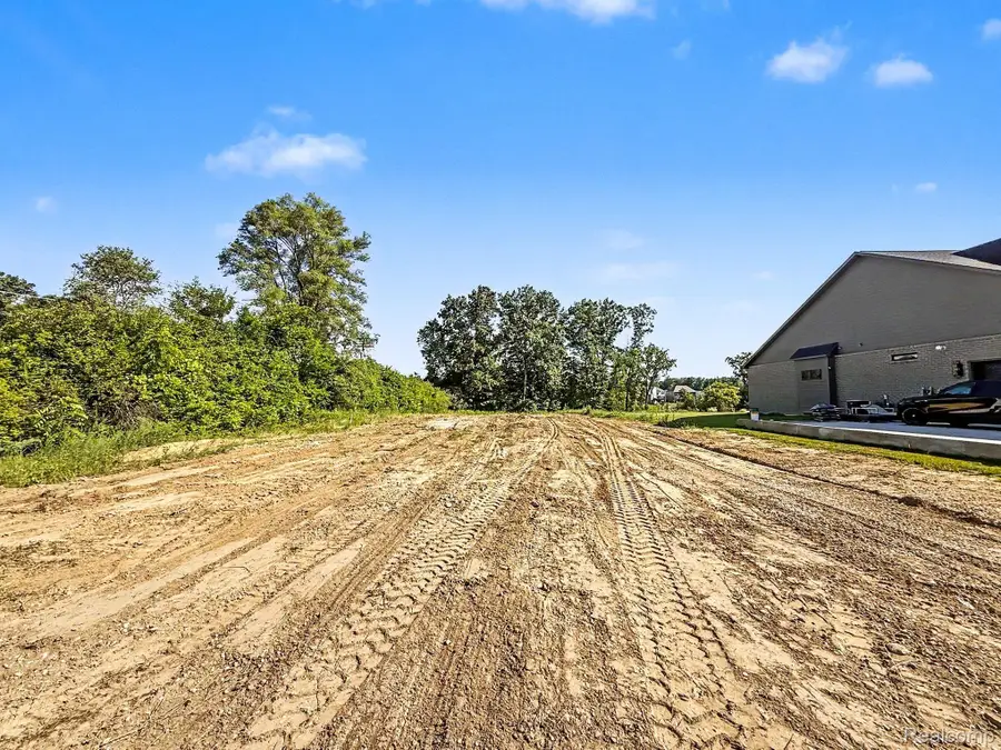 12739 N Pointe Drive, Shelby, MI 48315 - #3