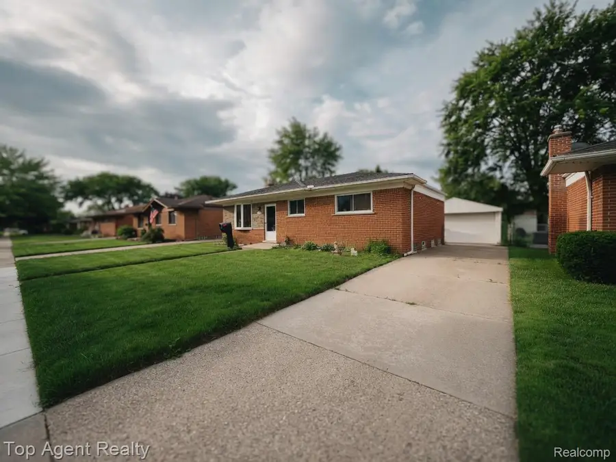 4436 Buckingham Drive, Warren, MI 48092 - #2