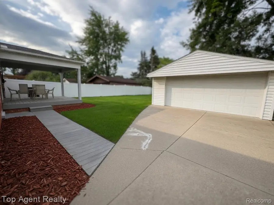 4436 Buckingham Drive, Warren, MI 48092 - #3