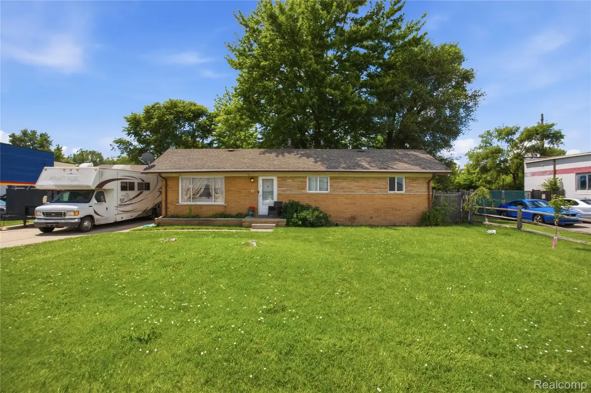 117 N Groesbeck Highway, Mount Clemens, MI 48043 - #1