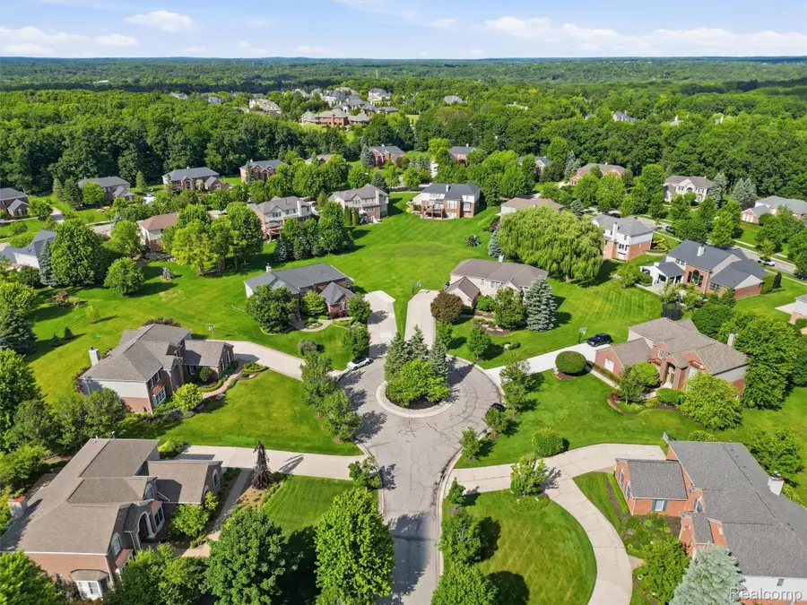 5631 Skye Court, Rochester, MI 48306 - #3