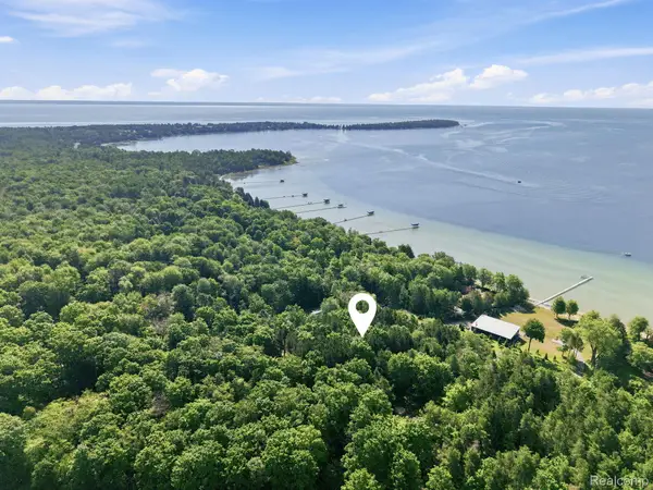12820 N Northport Point Road Road, Northport, MI 49670