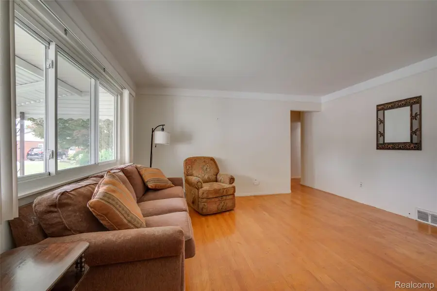 16944 Hans Court, Fraser, MI 48026 - #3