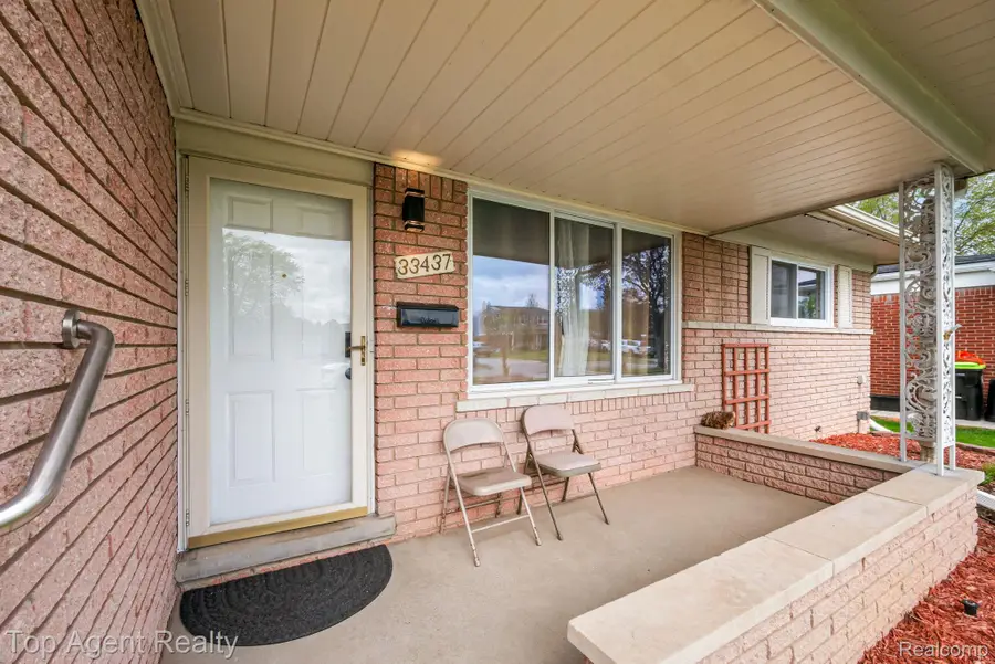 33437 Somerset Drive, Sterling Heights, MI 48312 - #3