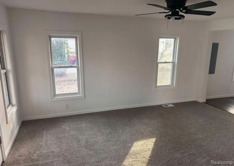 8083 Crapo Street, Swartz Creek, MI 48473 - #3