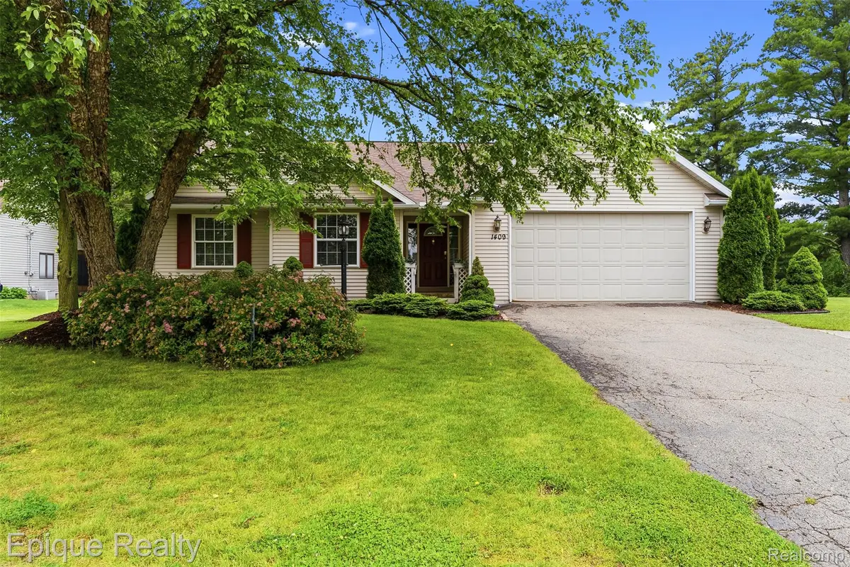 1409 Meadow Green Lane, Linden, MI 48451 - #1