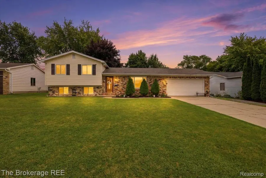 1448 Greenview Drive, Grand Blanc, MI 48439 - #2