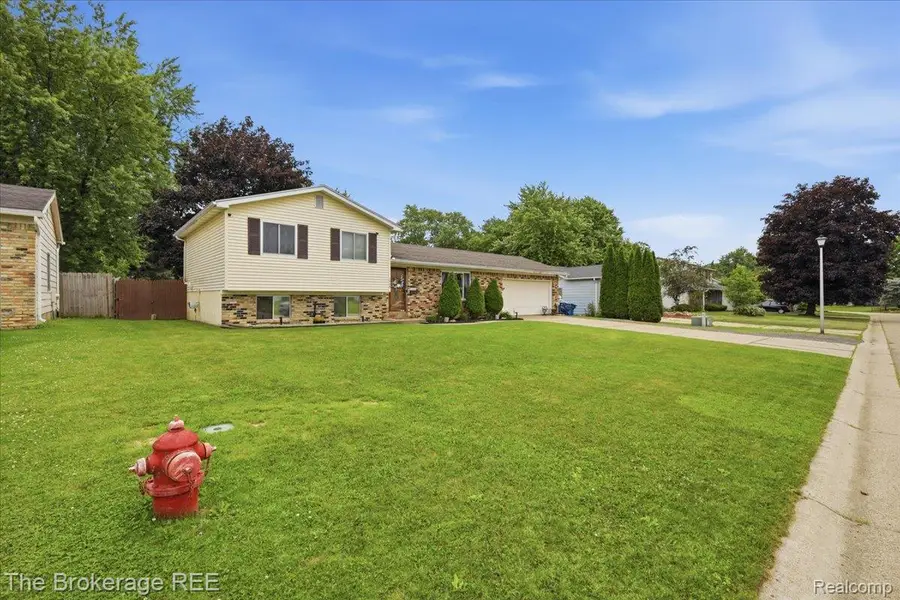 1448 Greenview Drive, Grand Blanc, MI 48439 - #3