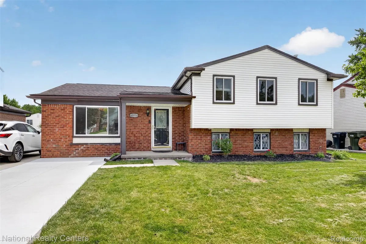 40014 Eagle Drive, Sterling Heights, MI 48310 - #1