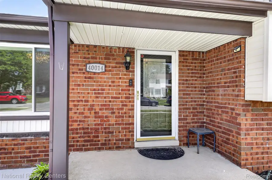 40014 Eagle Drive, Sterling Heights, MI 48310 - #2