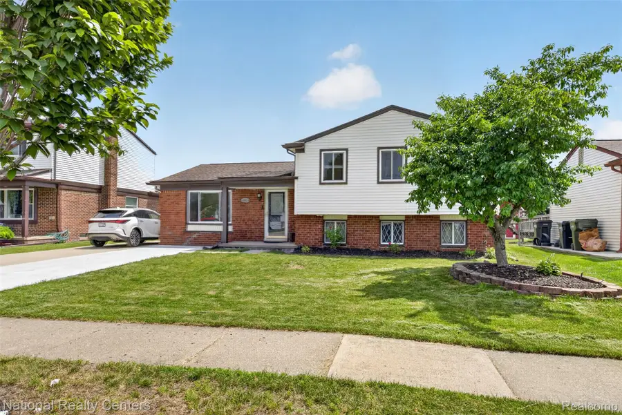 40014 Eagle Drive, Sterling Heights, MI 48310 - #3