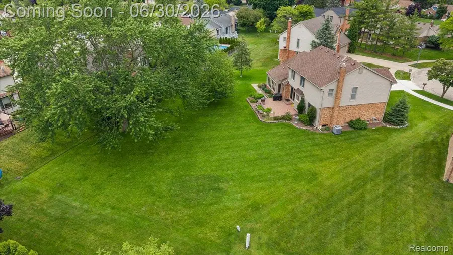 20157 Whitby Court, Livonia, MI 48152 - #3