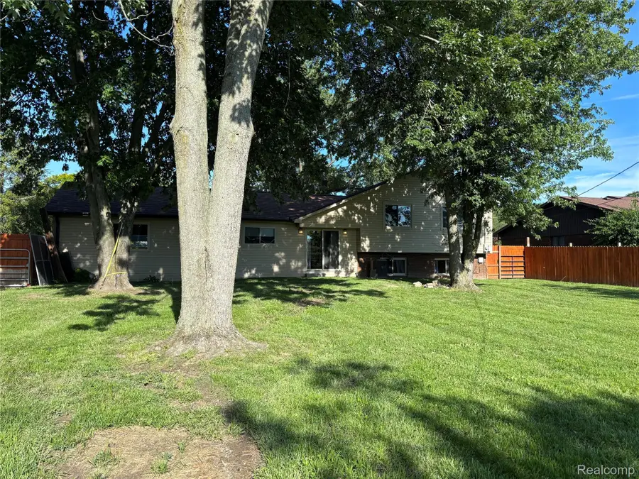 46365 Community Center Drive, Chesterfield, MI 48047 - #3