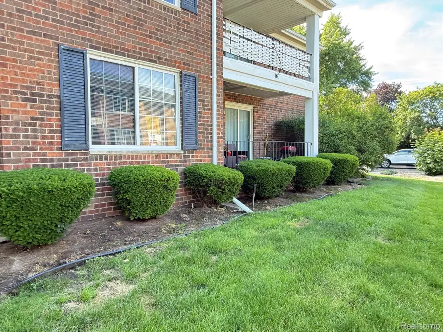 25354 Shiawassee Circle #28596, Southfield, MI 48033 - #3