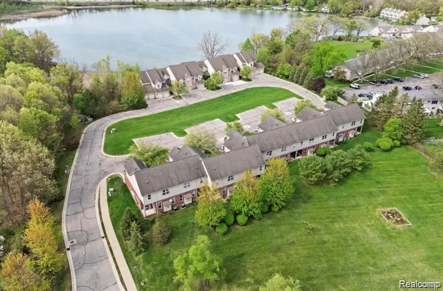 5953 High Point Court #29, Brighton, MI 48116 - #2