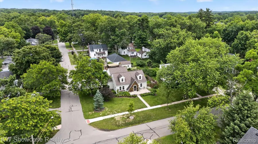 215 S Houghton Street, Milford, MI 48381 - #3
