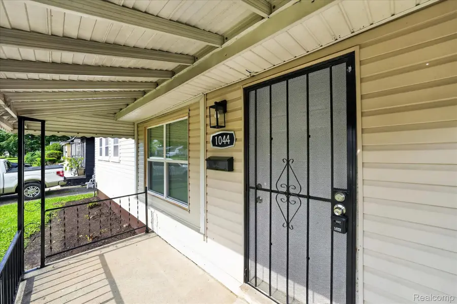 1044 Magnolia Drive, Inkster, MI 48141 - #2