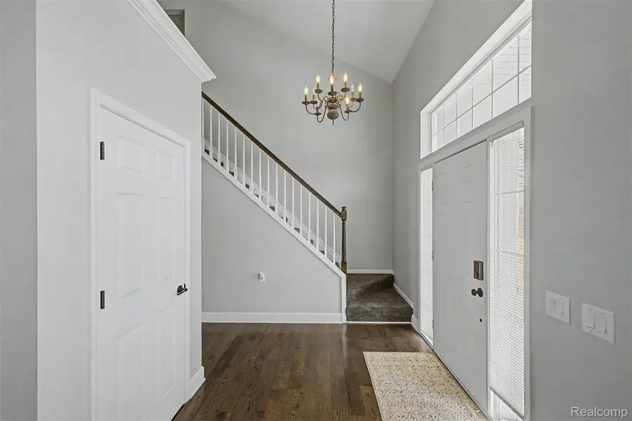 8179 Creekside Drive, Westland, MI 48185 - #3