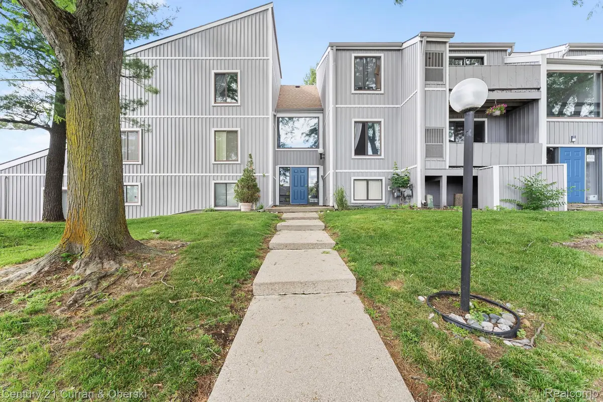 9601 Bayview Drive #301, Ypsilanti, MI 48197 - #1