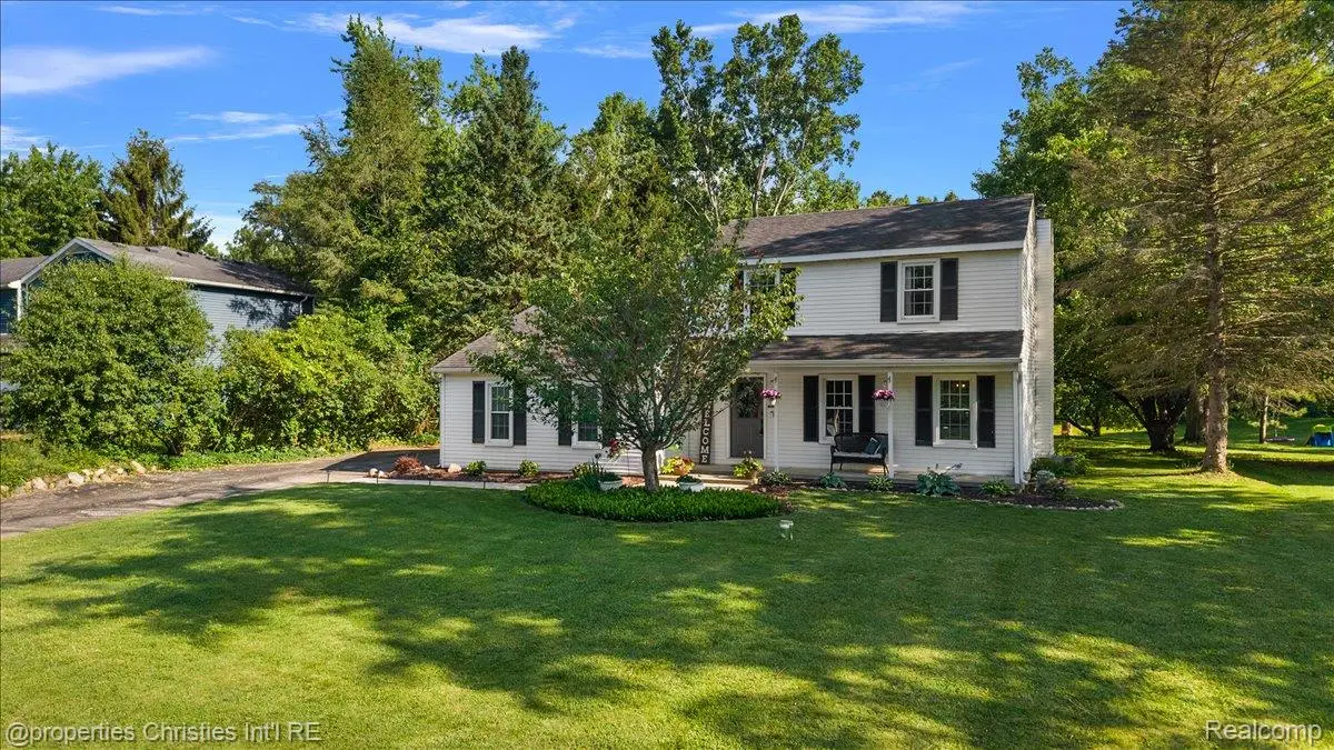 60629 Town Square Street, New Hudson, MI 48165 - #1