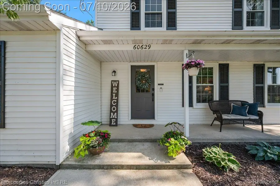 60629 Town Square Street, New Hudson, MI 48165 - #3