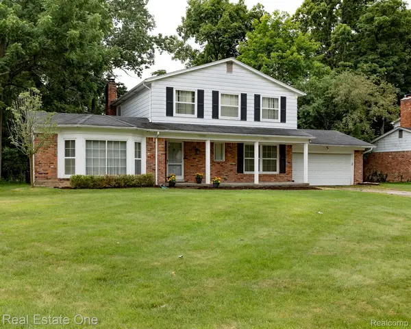 4259 Pinecroft Court, WestBloomfield, MI 48322