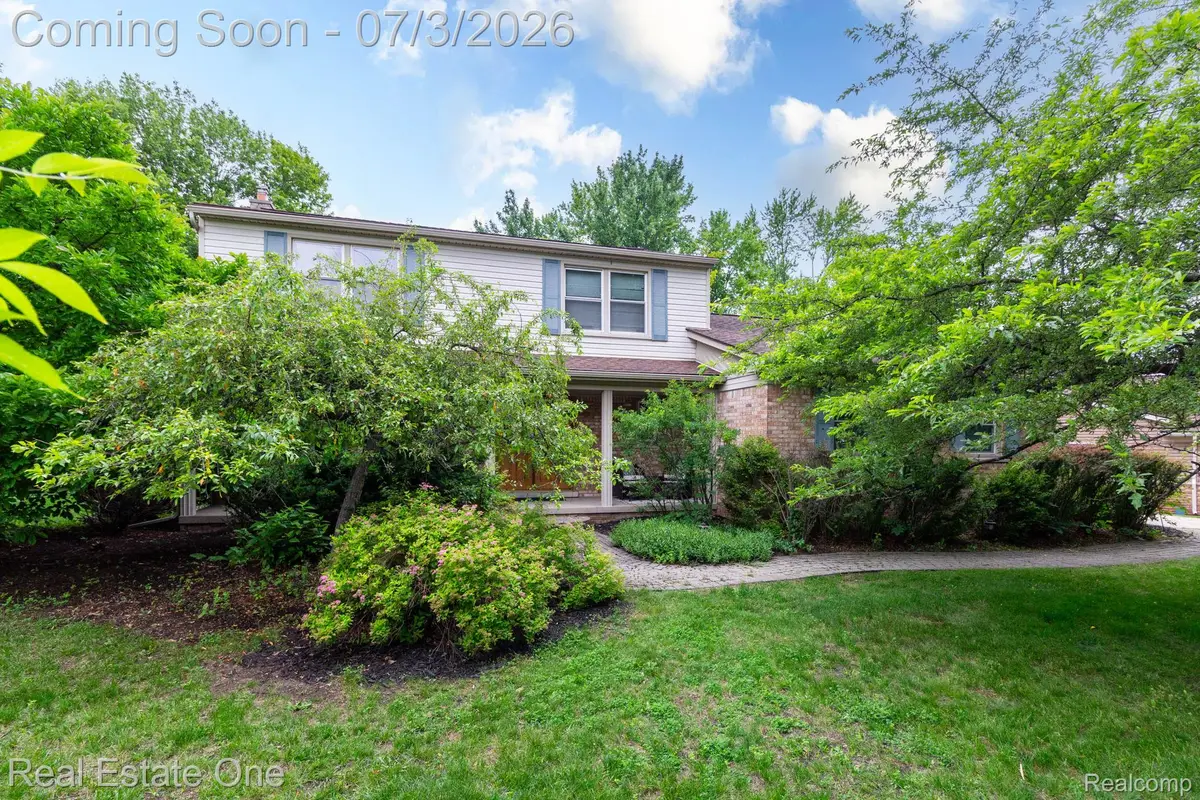 6011 Walker Drive, Troy, MI 48085 - #1