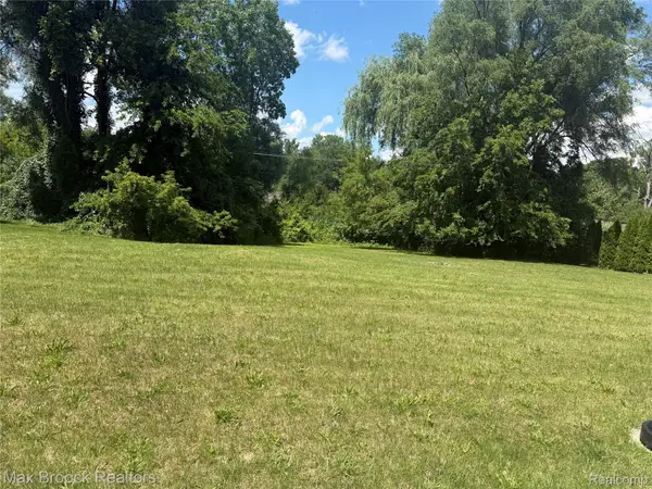 3061 Auburn Road, AuburnHills, MI 48326