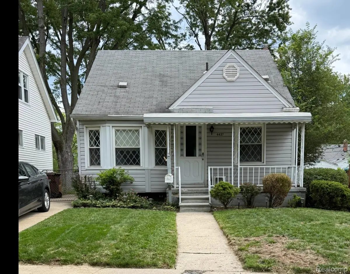 4437 Washington Street, Wayne, MI 48184 - #1