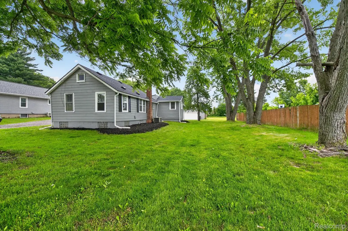 2931 Grant Road, Rochester Hills, MI 48309 - #1