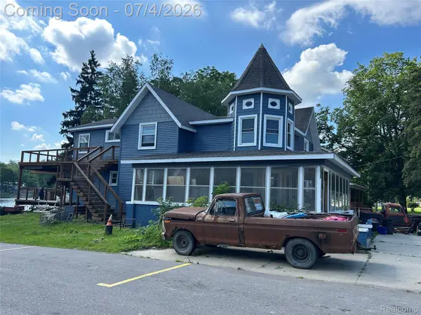 16185 Seymour Road, Linden, MI 48451