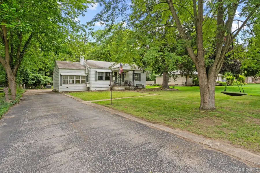 22341 Nancy Avenue, Southfield, MI 48033 - #3