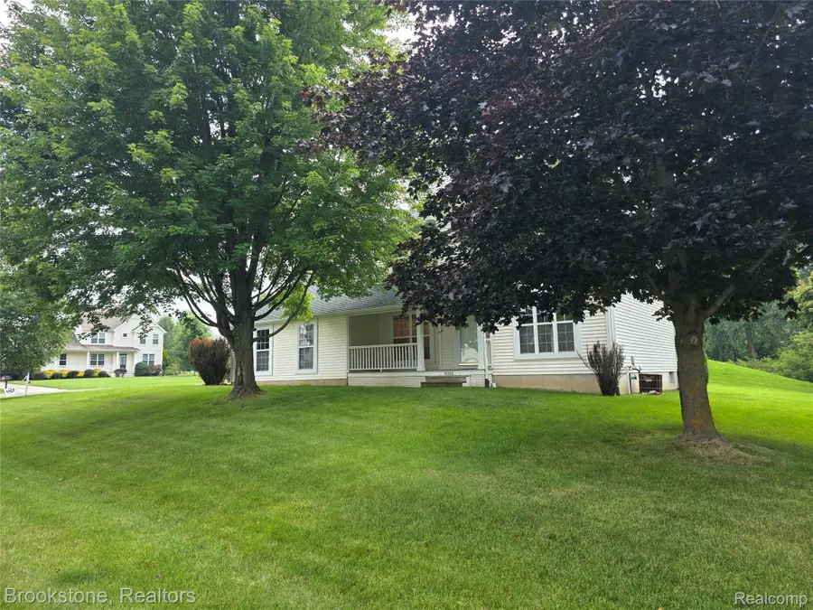 14388 Oak Leaf Trail, Linden, MI 48451 - #2
