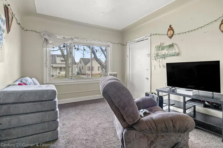 1205 Garfield Avenue, Lincoln Park, MI 48146 - #2