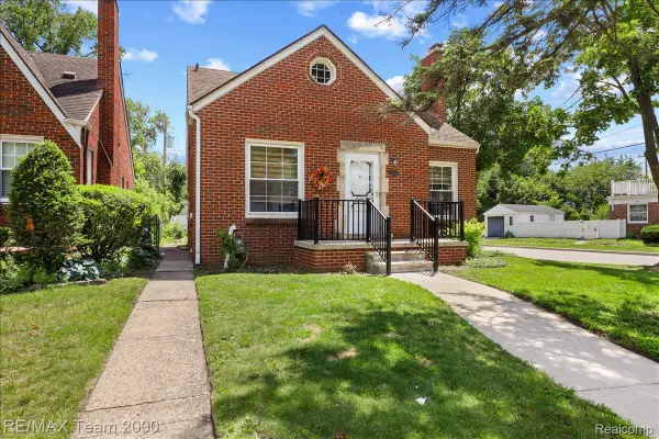 22941 Wilson Avenue, Dearborn, MI 48128