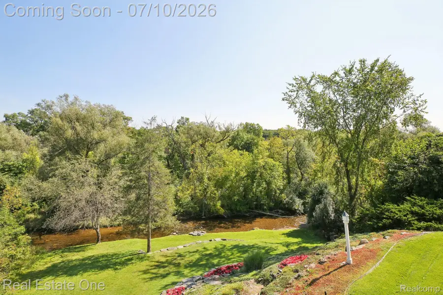 1642 Stony Creek Drive, Rochester, MI 48307 - #2
