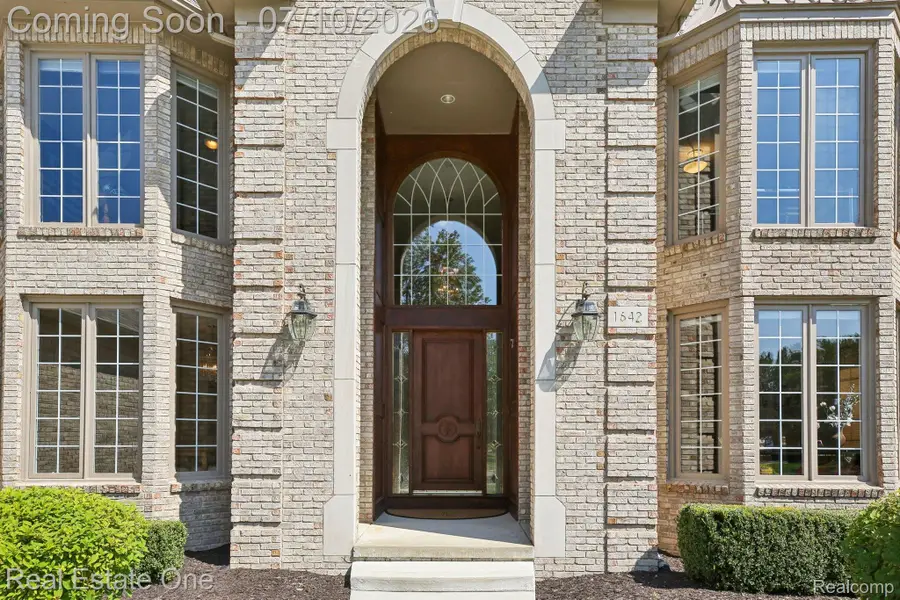 1642 Stony Creek Drive, Rochester, MI 48307 - #3