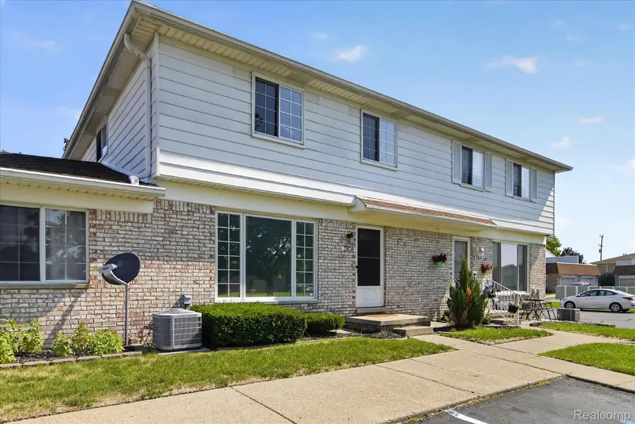 37638 Colonial Drive N, Westland, MI 48185 - #2
