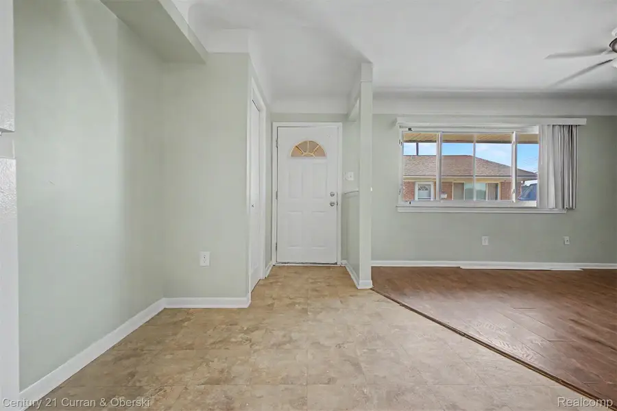 4222 Drouillard Street, Lincoln Park, MI 48146 - #3